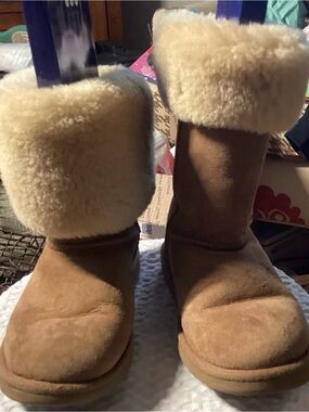 UGG Chestnut Suede Winter Boots with Cream Sheepskin Cuff